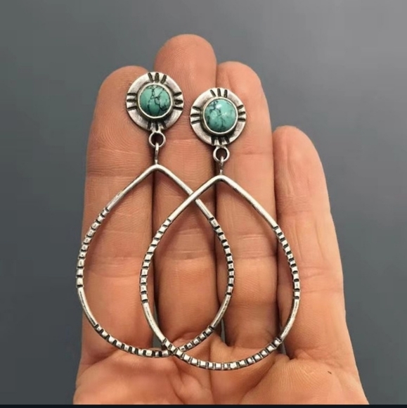 925 Sterling Silver large etched hoop earrings - Picture 6 of 8